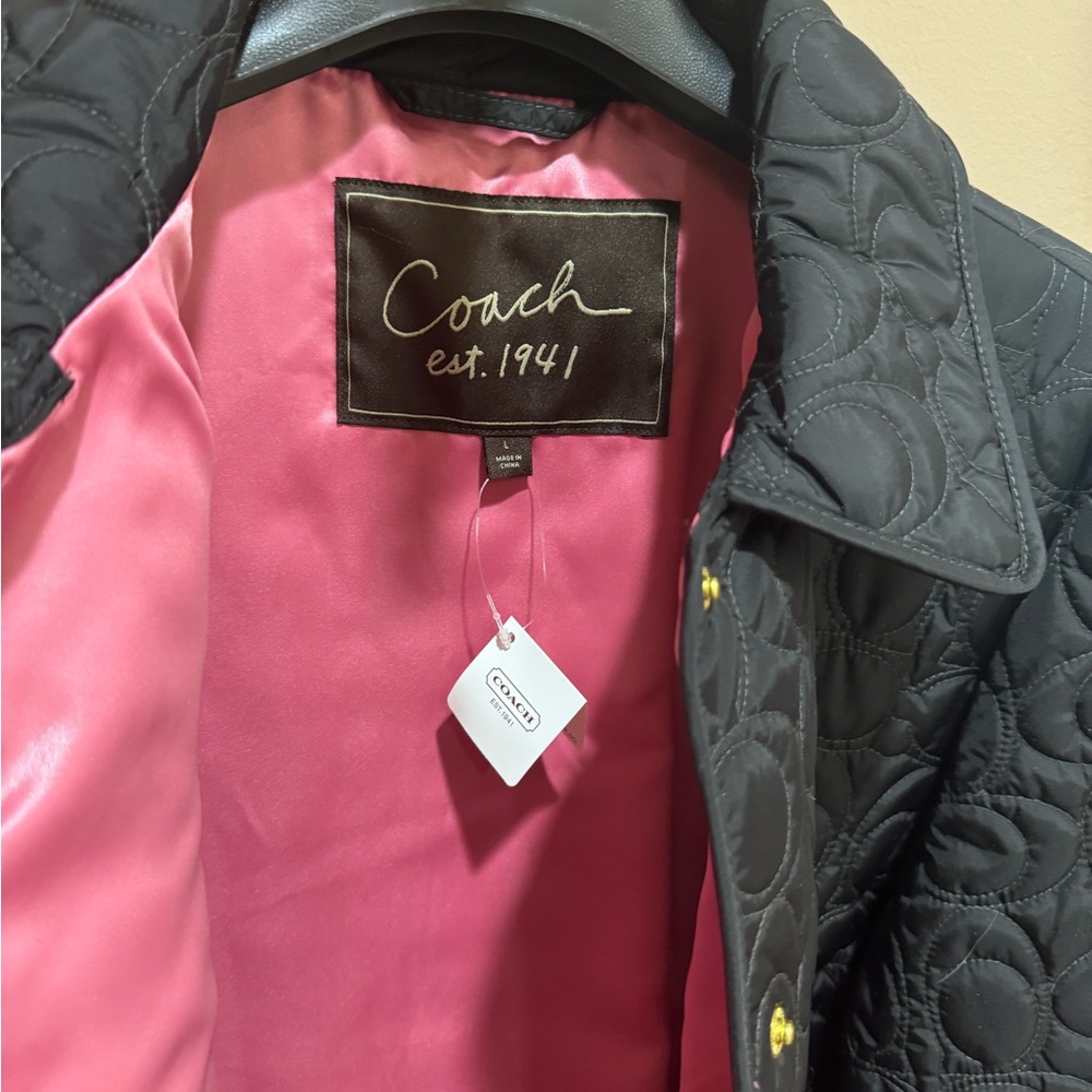 Coach Women's Black Quilted C’s Puffer Jacket. - NWT (Size: Large) - Picture 5 of 8